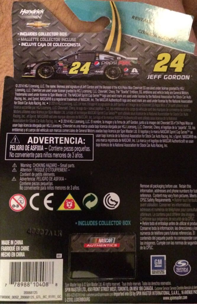 Nascar 24 Pepsi Max - Nascar Authentics toy car collectible - Main Image 2