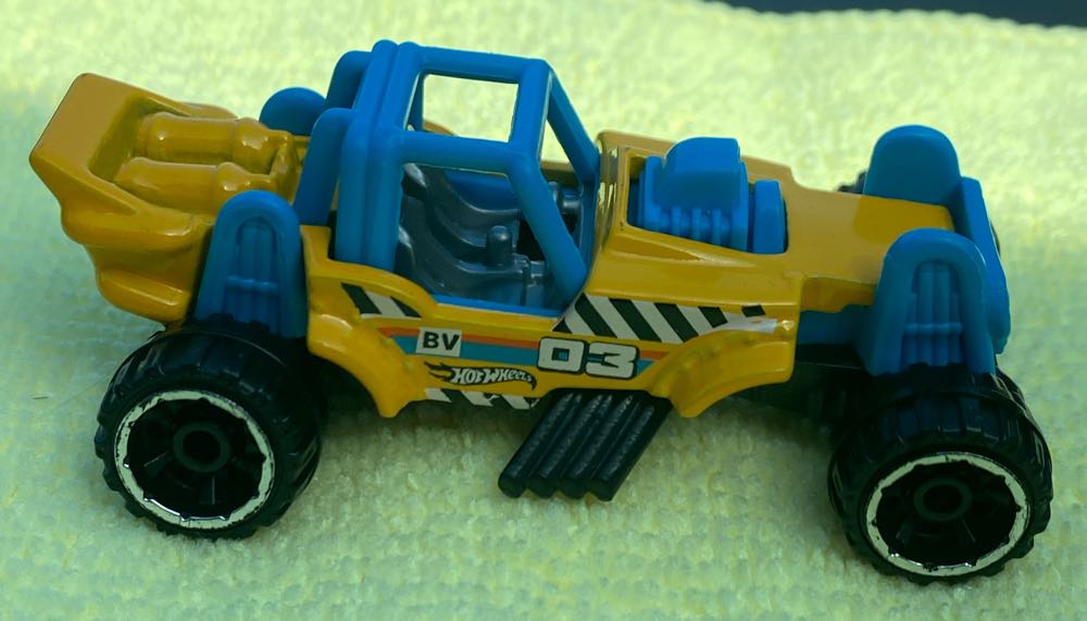 Mountain Mauler - 2015 Hw Off-Road toy car collectible - Main Image 3