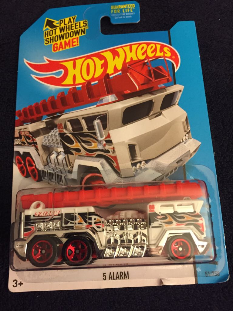 5 Alarm - ’15 HW City toy car collectible - Main Image 1
