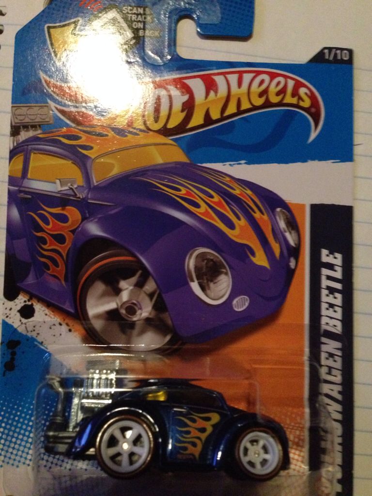 Volkswagon Beetle - Heat Fleet ’12 toy car collectible - Main Image 1
