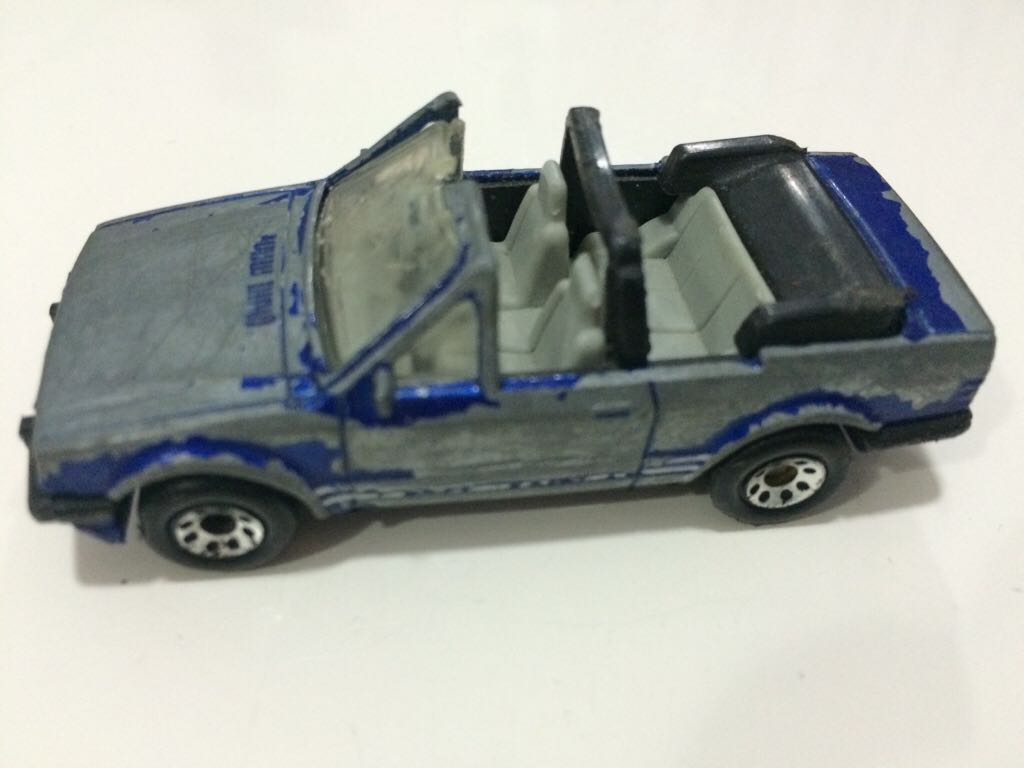 Matchbox 80s Series - Ford Escort Cabriolet - Matchbox Int’l Ltd toy car collectible - Main Image 2