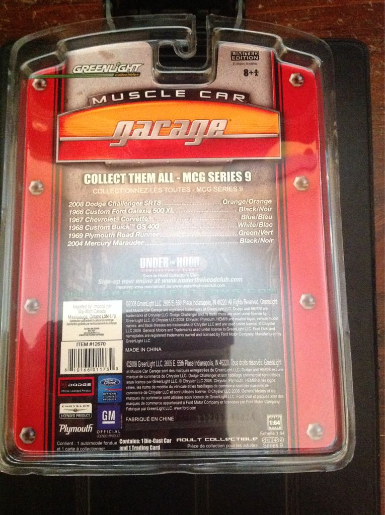 1967 Chevrolet Corvette 427 - MCG SERIES 9 toy car collectible - Main Image 2