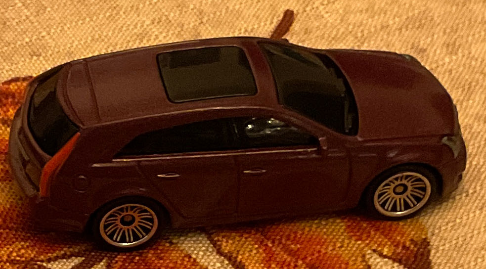 *Cadillac CTS Wagon ‘10, MF Plum - MBX: Wagons toy car collectible - Main Image 2