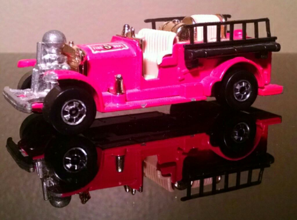 Old Number 5 - Hot Wheels 30 Years toy car collectible - Main Image 1