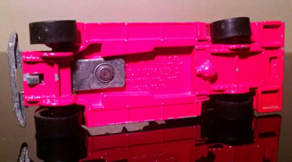 Old Number 5 - Hot Wheels 30 Years toy car collectible - Main Image 2
