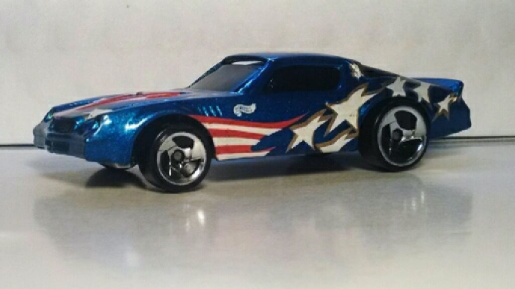 Camaro Z28 - 1999 Hot Wheels toy car collectible - Main Image 2
