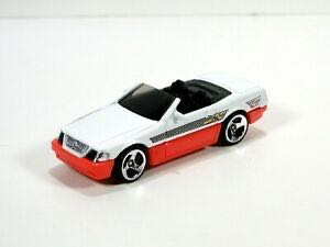 *Mercedes-Benz SL, White & Red, Hot Wheels California Dreamin’ - Super Show Car toy car collectible - Main Image 3