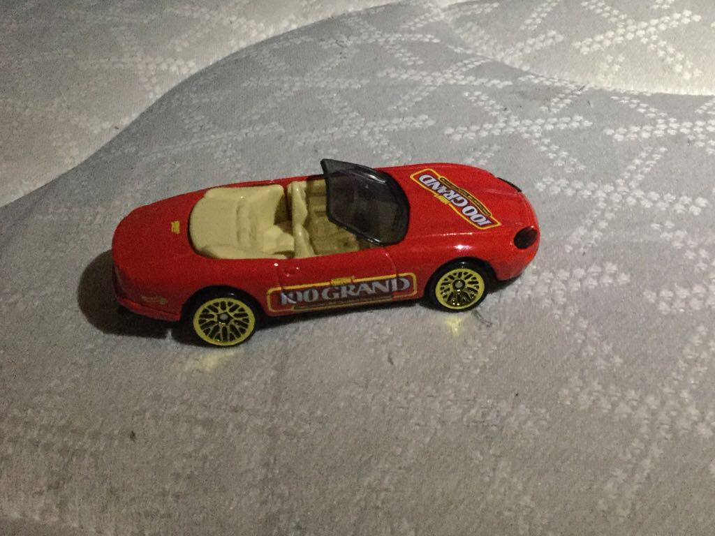 Jaguar XK-8 - HW Sugar Rush Series toy car collectible - Main Image 2