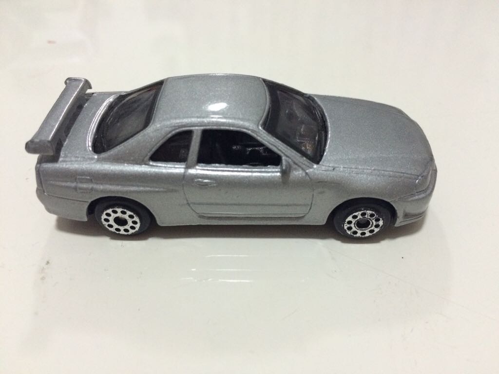 Nissan Skyline Gtr - Motormax toy car collectible - Main Image 1