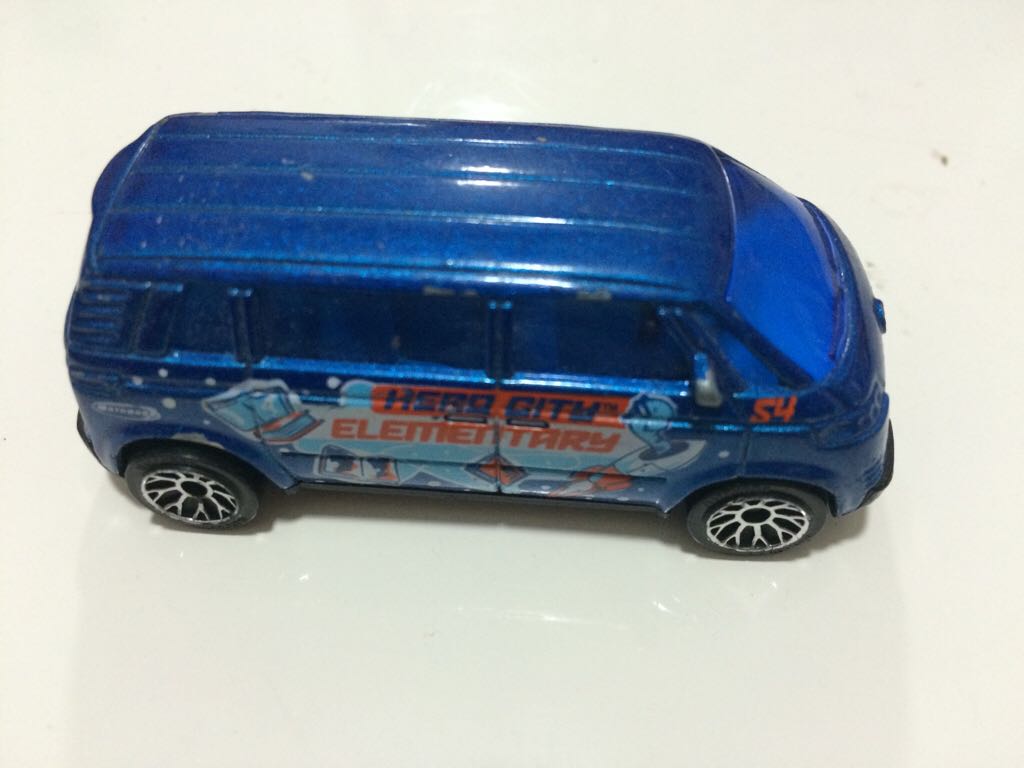 Vw Microbus - Matchbox toy car collectible - Main Image 1