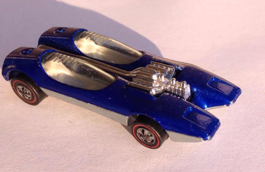 Splittin’ Image  toy car collectible - Main Image 2