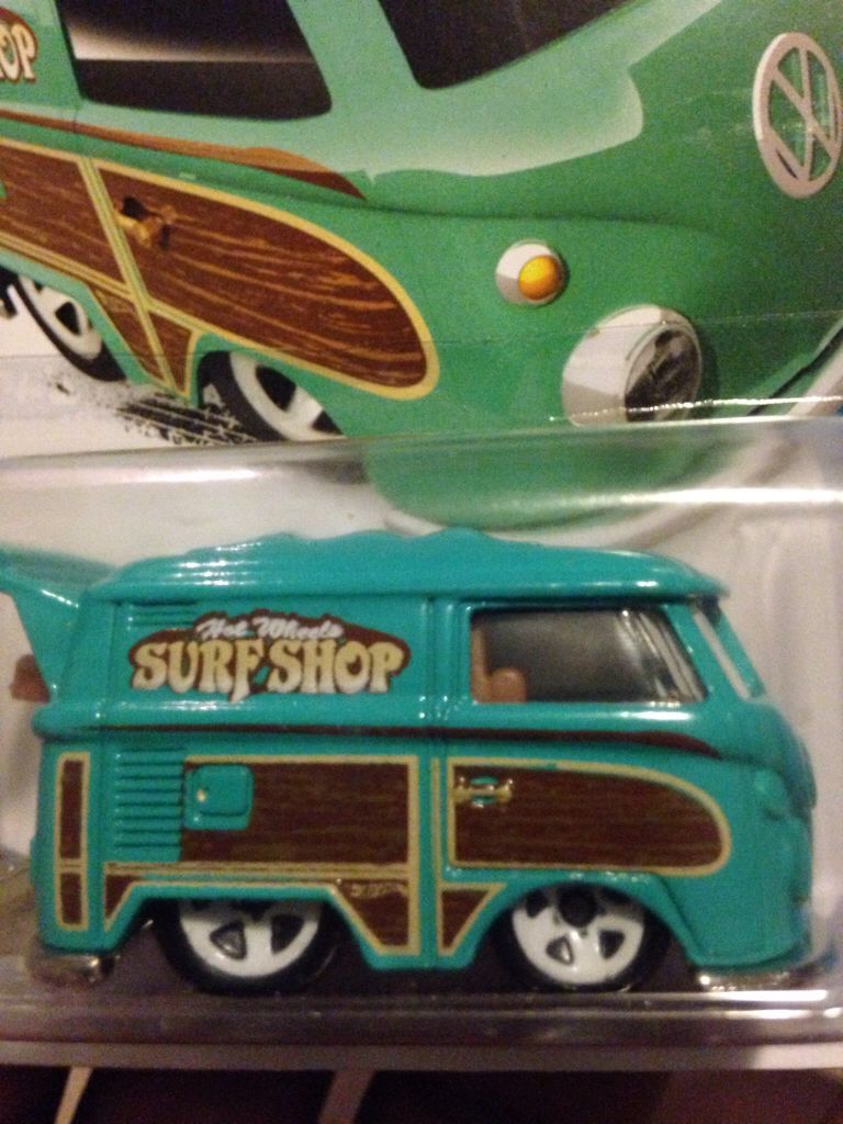 Hot Wheels Kool Kombi - Volkswagen toy car collectible - Main Image 1