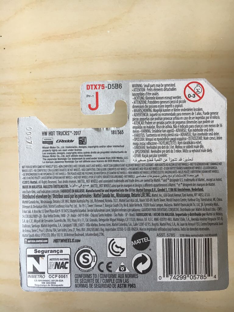 Hotwheels Datsun 620 - 2017 - HW Hot Trucks toy car collectible - Main Image 2