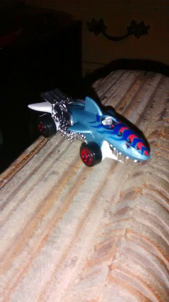 sharkcruiser - HW City: Street Beasts toy car collectible - Main Image 1