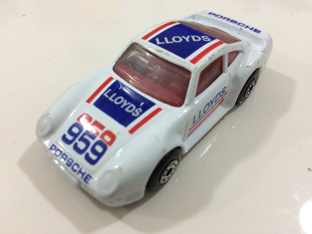 Porsche 959 - Matchbox toy car collectible - Main Image 2