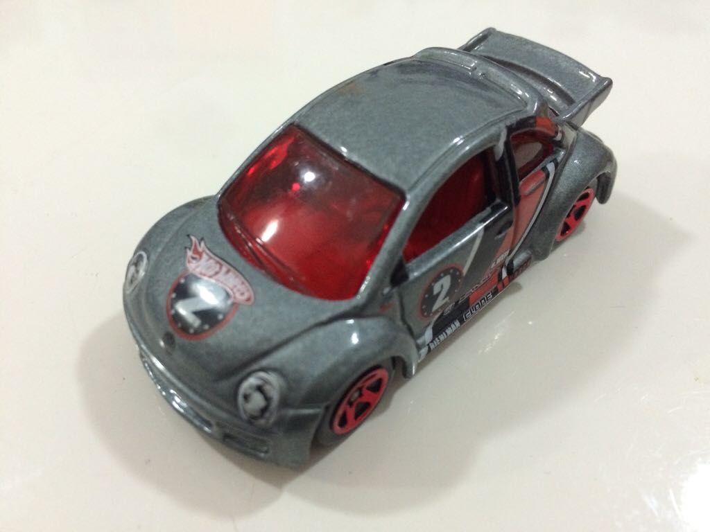 VW New Beetle Cup - Hotwheels toy car collectible - Main Image 2