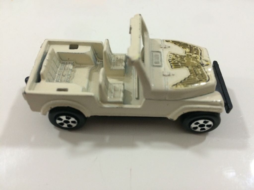 Jeep - Ertl toy car collectible - Main Image 2