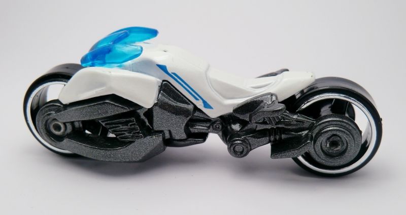 Max Steel Motorcycle - HW Imagination - 2013 toy car collectible - Main Image 2