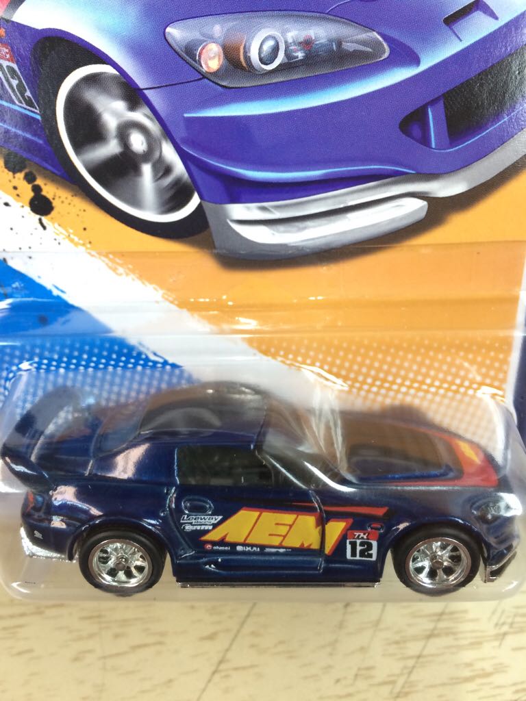 2012 Super Treasure Hunt - 2012 Super Treasure Hunt Series toy car collectible - Main Image 2