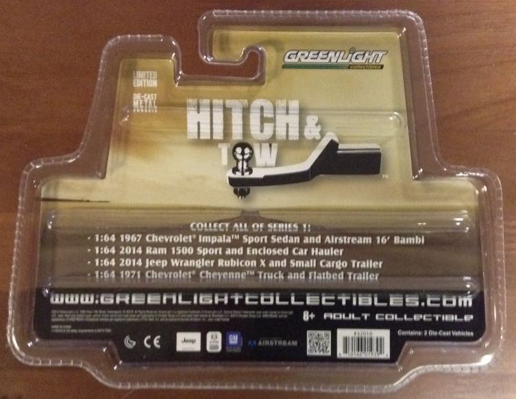 1967 Chevrolet Impala Sport Sedan and Airstream 16’ Bambi - Hitch & Tow toy car collectible - Main Image 2
