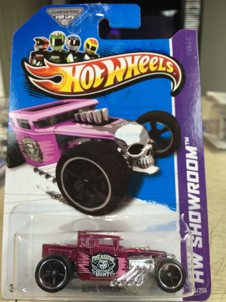 Super Bone Shaker - Super Treasure Hunt toy car collectible - Main Image 1