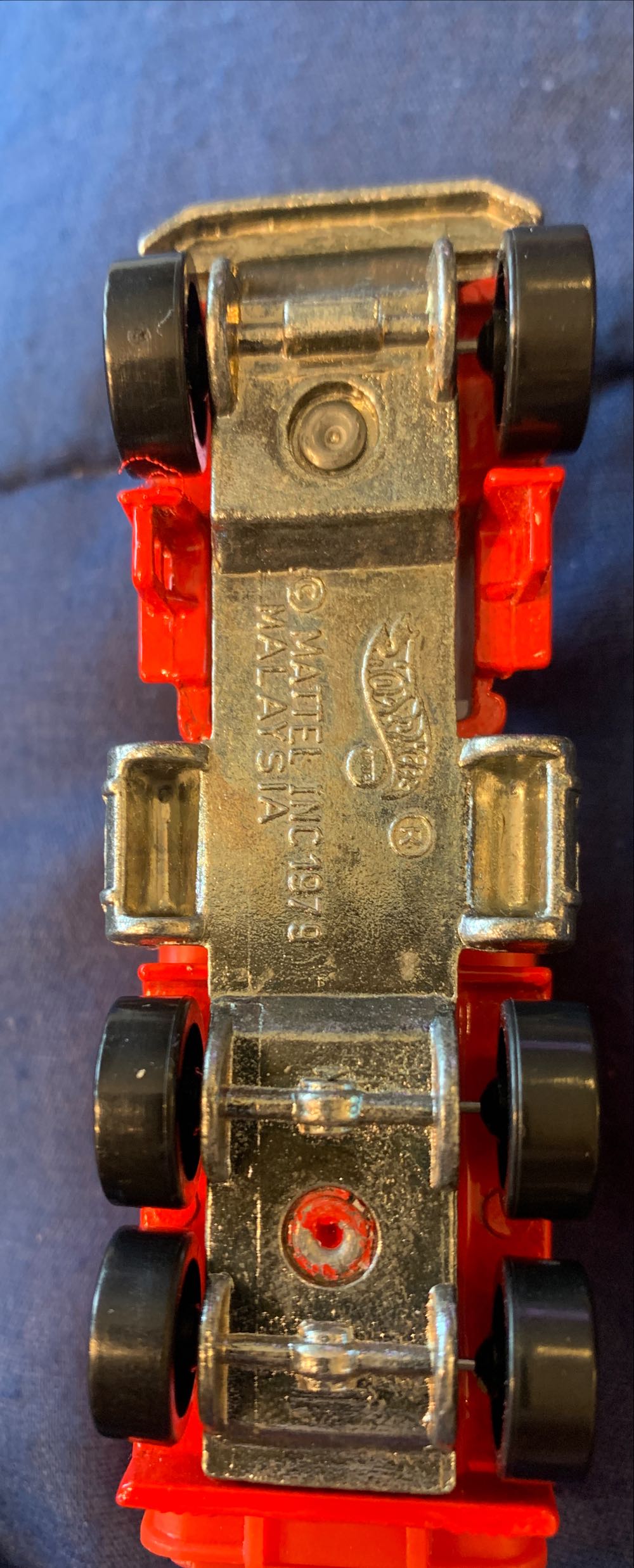 Peterbilt Dump Truck - Mainline toy car collectible - Main Image 4