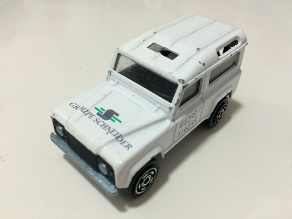 Land Rover - Majorette toy car collectible - Main Image 2