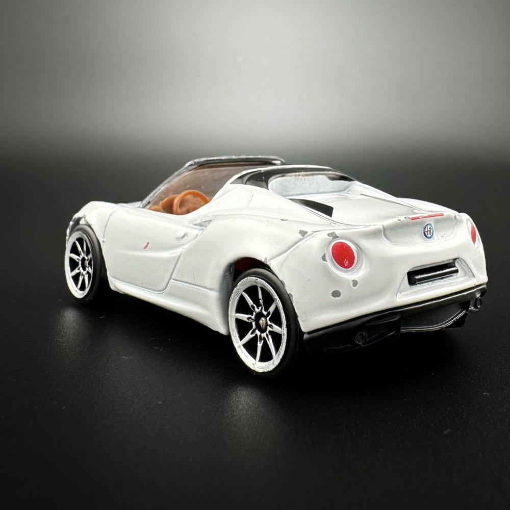 Alfa Romeo 8C Spider - Majoette toy car collectible - Main Image 3