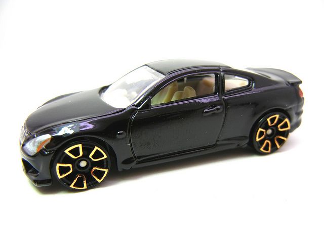 Infiniti G37 - Faster Than Ever ’12 toy car collectible - Main Image 2