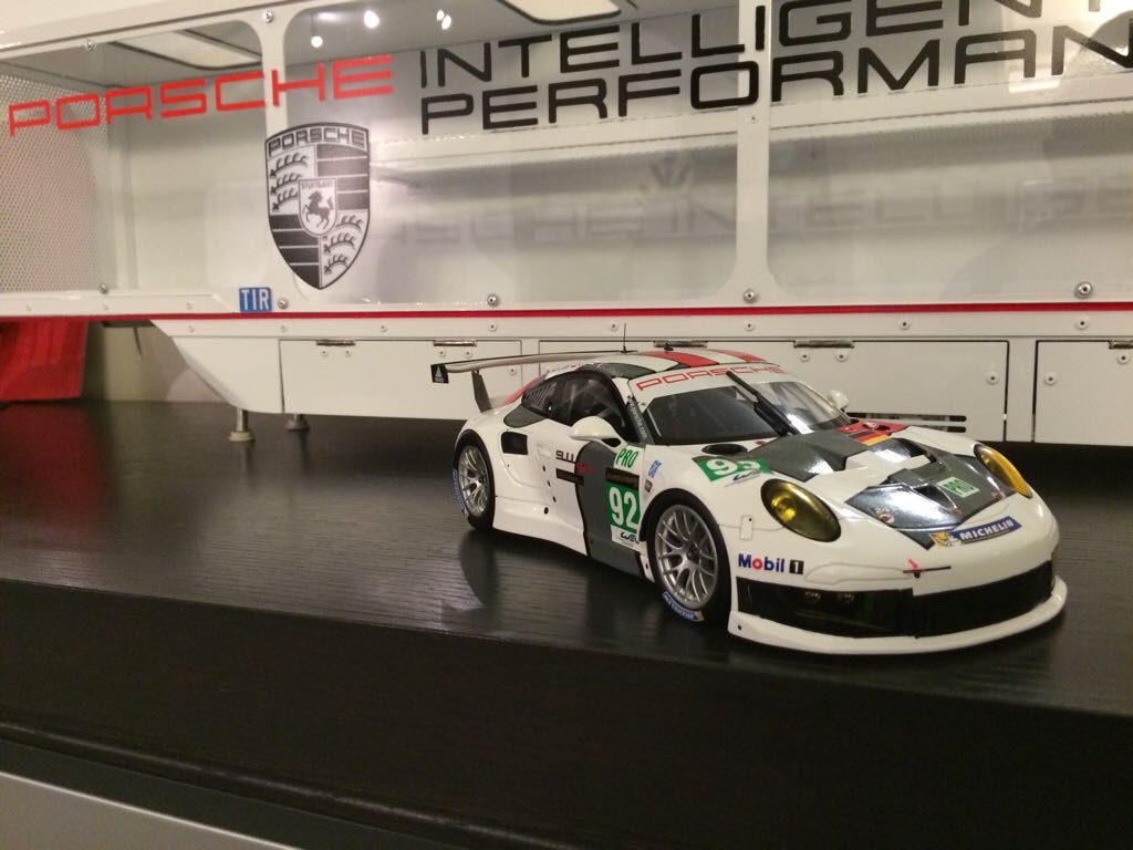 P911 R LM2013 - Spark toy car collectible - Main Image 2