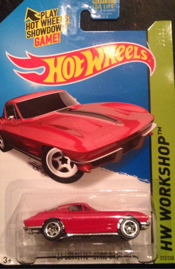 Chevrolet Corvette Sting Ray - HW WORKSHOP toy car collectible - Main Image 1