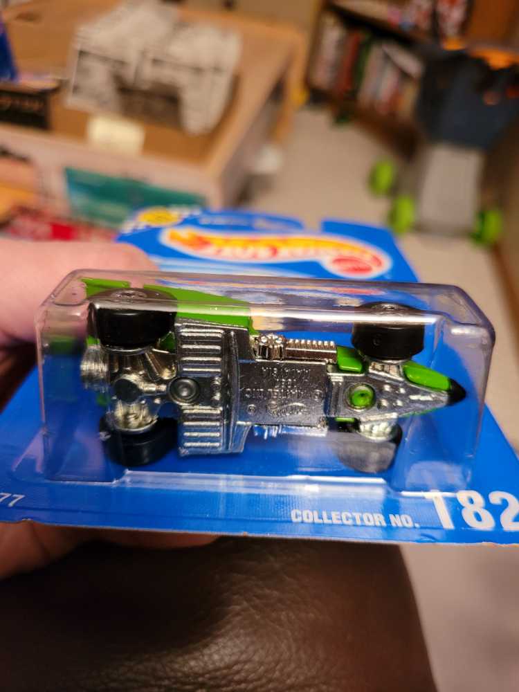 Shadow Jet - Mainline toy car collectible - Main Image 3