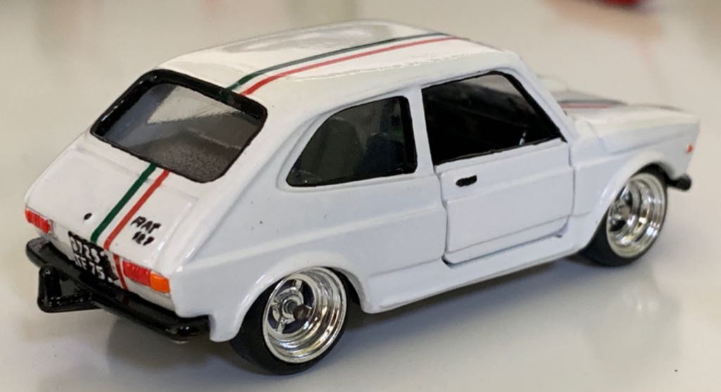 Custom Fiat 127 - Majorette toy car collectible - Main Image 2