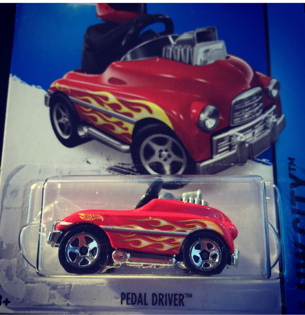 PEDAL DRIVER - 2015 Hw City toy car collectible - Main Image 1