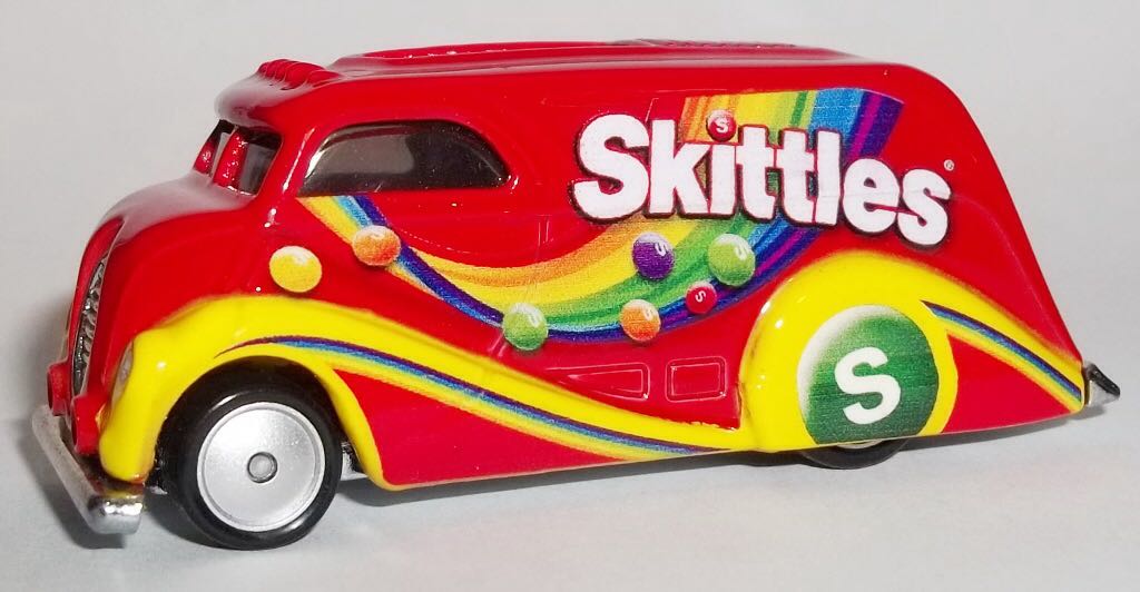 Deco Delivery - Pop Culture - Mars toy car collectible - Main Image 2