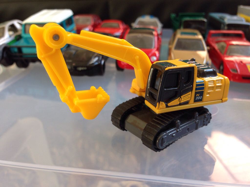 Komatsu Escavadora - Tomica toy car collectible - Main Image 1
