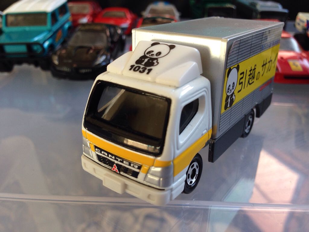 Mitsubishi Fuso Canter - Tomica toy car collectible - Main Image 1