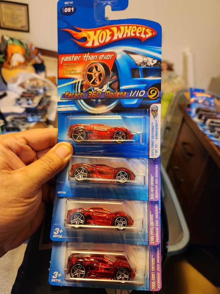 Ferarri 360 Modena - Red - ‘05 First Edition X-Raycers toy car collectible - Main Image 3
