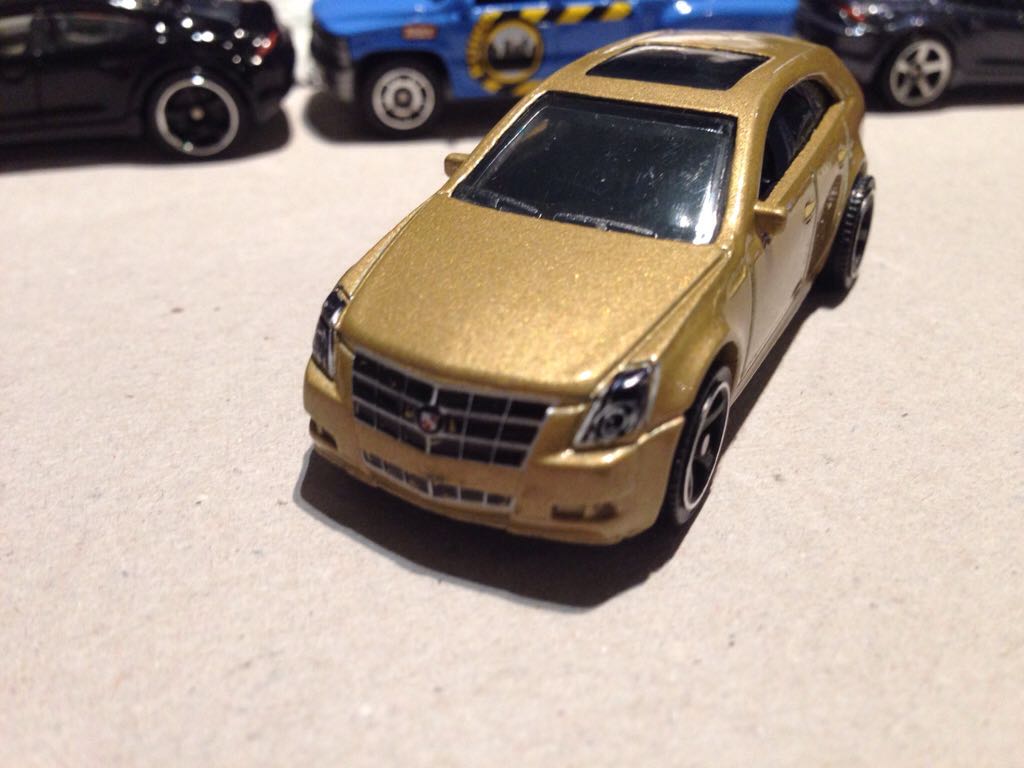 Cadillac CTS Wagon - 2010 - Matchbox toy car collectible - Main Image 1