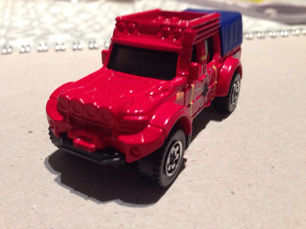 Land Rover Defender 110 Swamp Raider - Matchbox toy car collectible - Main Image 1