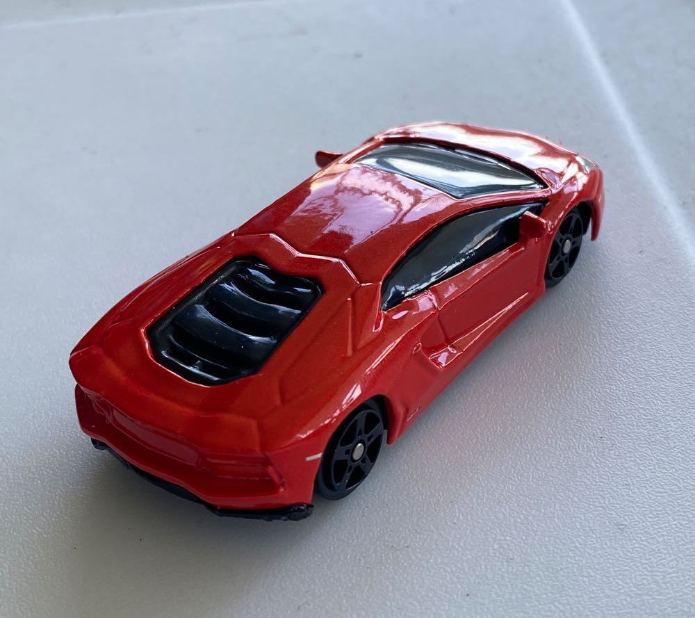 Lamborghini Aventador LP700-4 - Tomica toy car collectible - Main Image 2