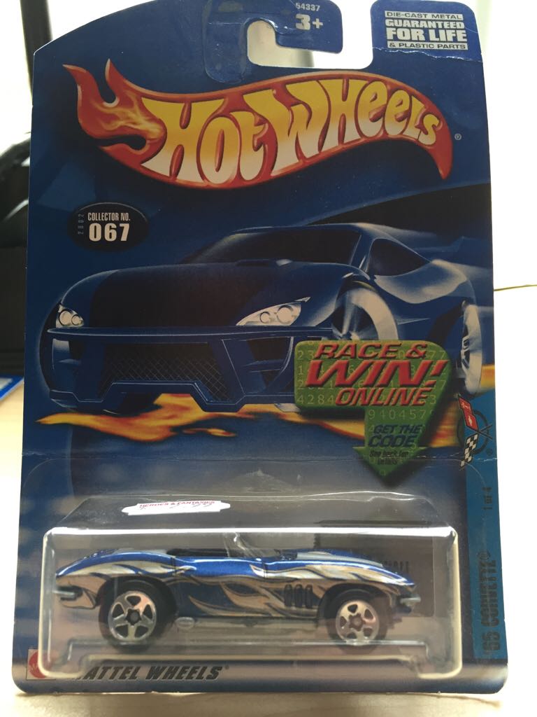 Hot Wheels - Race And Win toy car collectible - Main Image 1