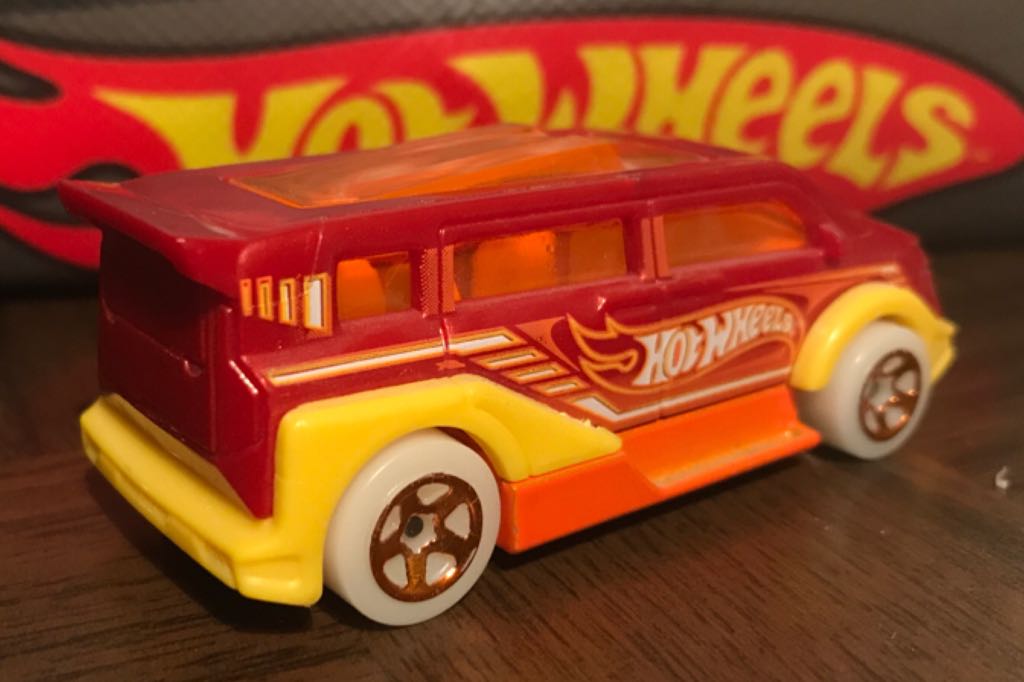 Speedbox - 2015 - HW Race toy car collectible - Main Image 2