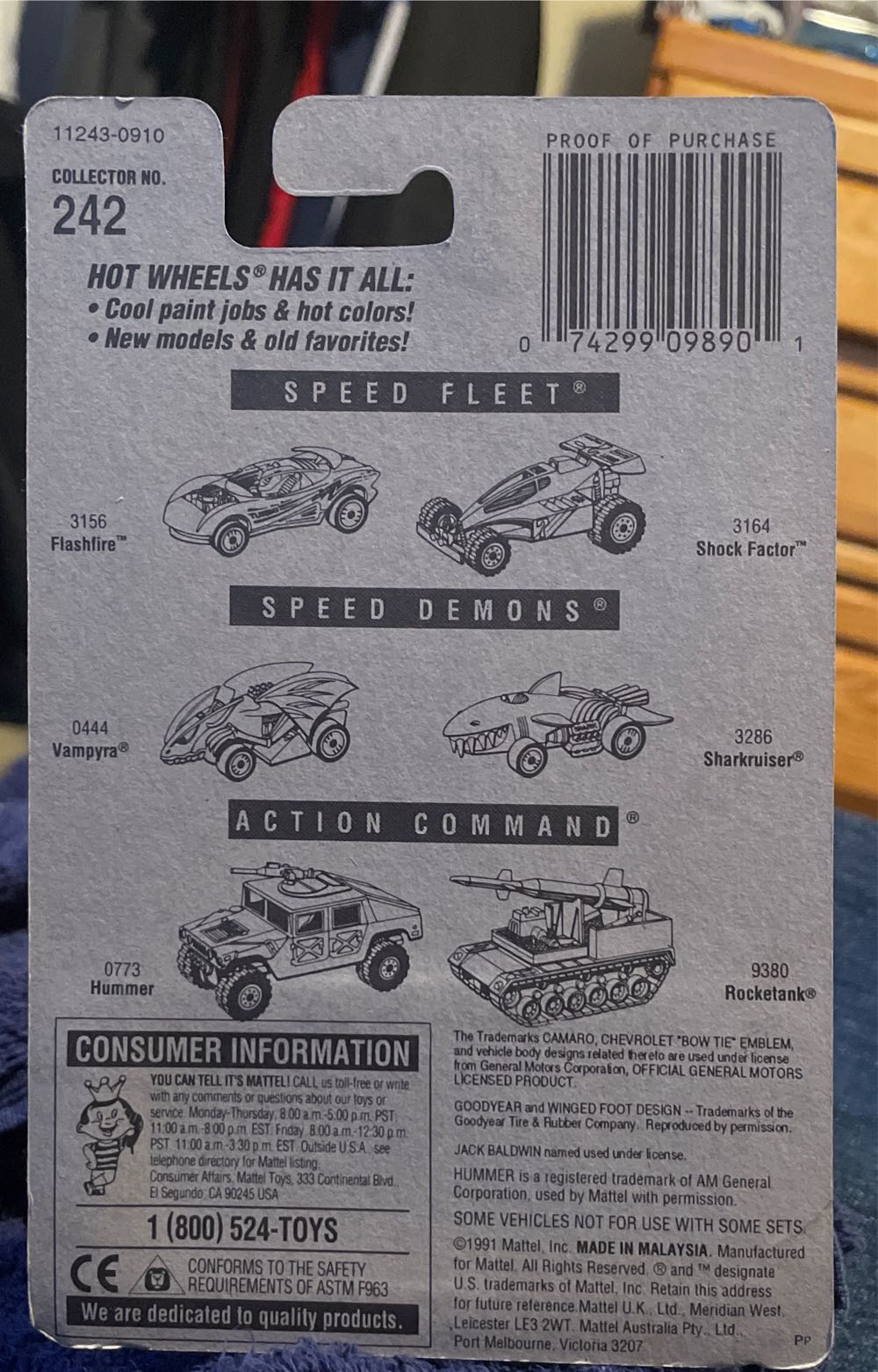 Camaro Race Car - HW Race toy car collectible - Main Image 3