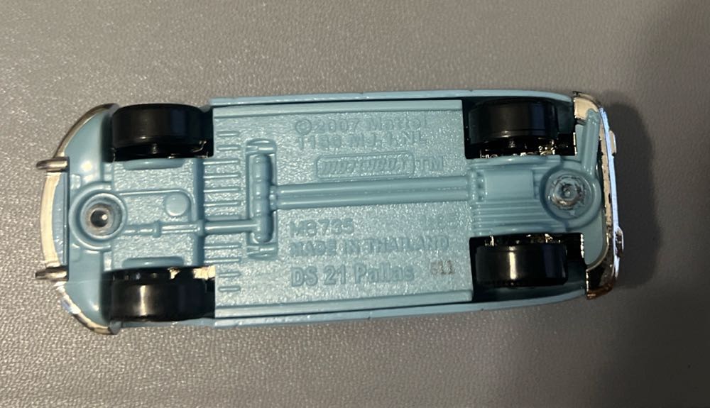 Citroën DS 21 Pallas - Matchbox toy car collectible - Main Image 2