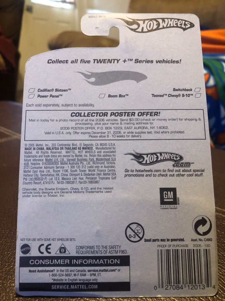 Tooned Chevy S-10 - Twenty + Series toy car collectible - Main Image 2