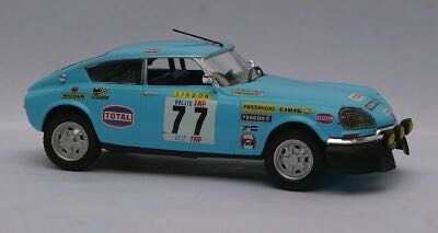 Johnny Lightning - 1967 Plymouth Fury II