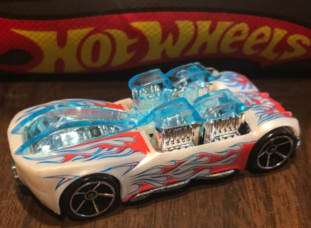 What-4-2 - Mystery - 2007 toy car collectible - Main Image 2