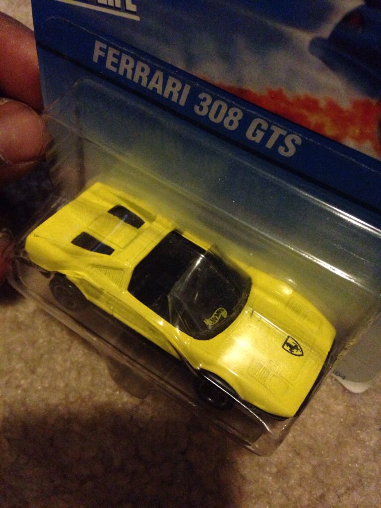 Ferrari 308 Gts  toy car collectible - Main Image 2