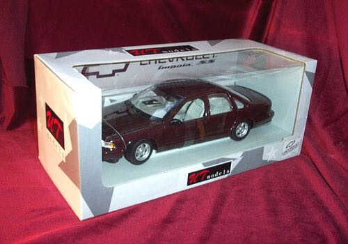 1996 Chevrolet Impala SS - Ut Models toy car collectible - Main Image 2